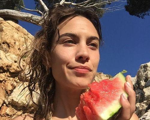 娛樂吃瓜醬照片,揭秘明星幕后生活，照片曝光驚人幕后真相